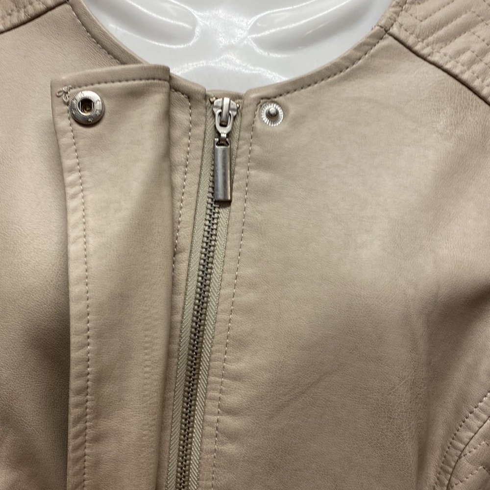 Ladies Jacket - Picture 4 of 4